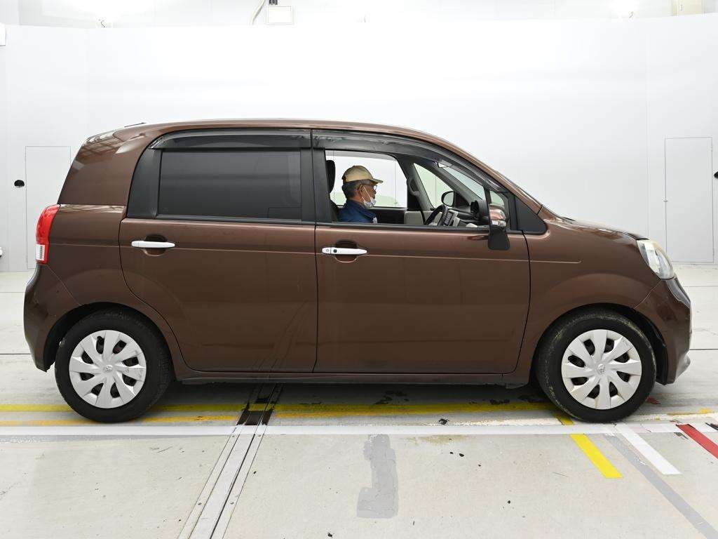 TOYOTA PORTE