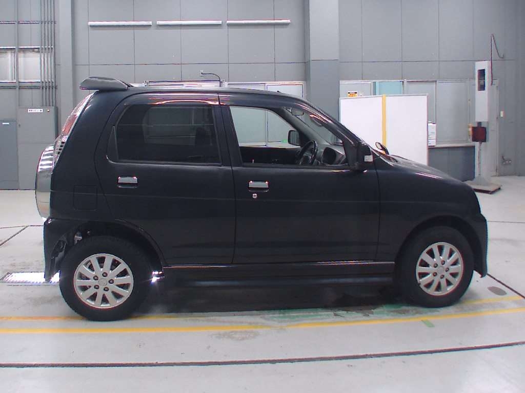 DAIHATSU TERIOS KID
