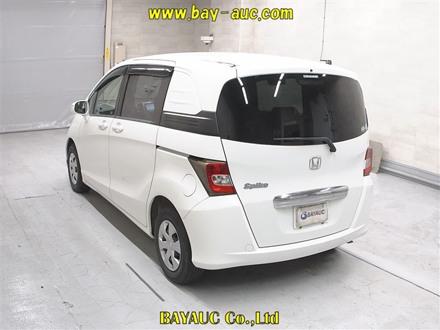 HONDA FREED SPIKE