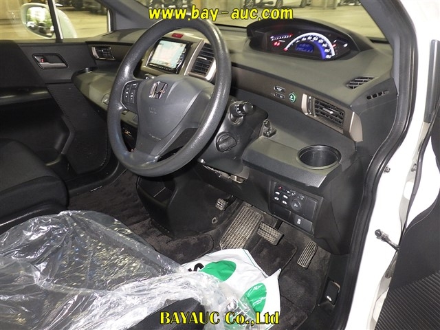 HONDA FREED SPIKE