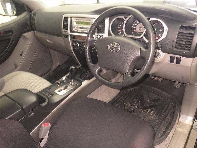 TOYOTA HILUX SURF