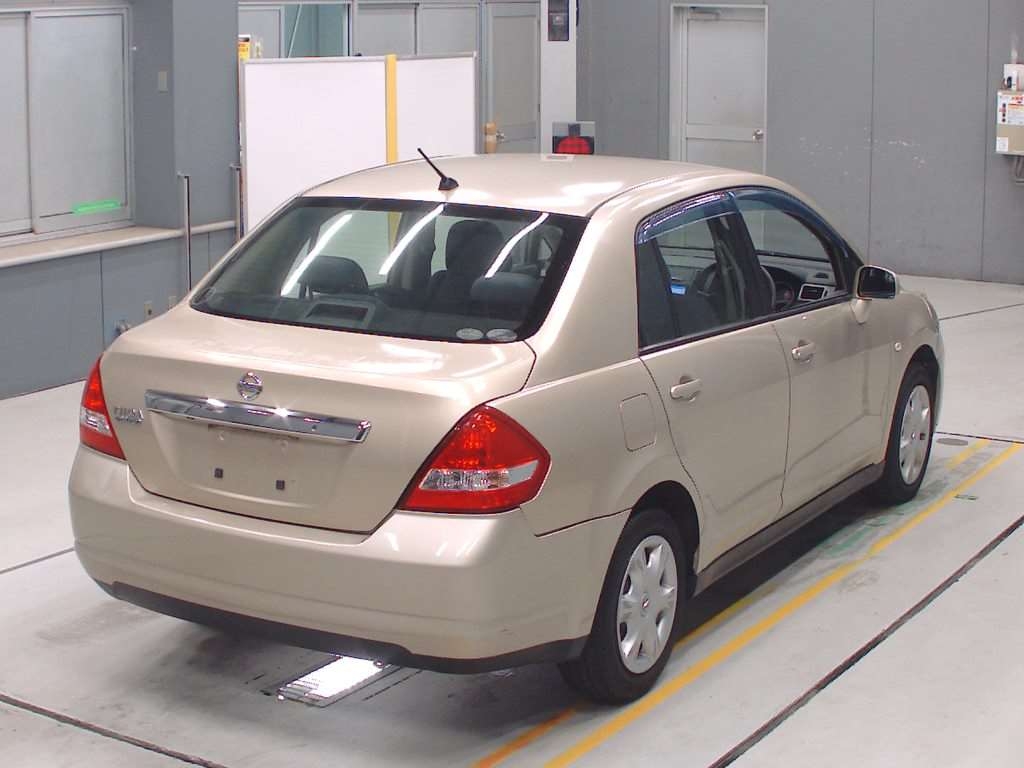 NISSAN TIIDA LATIO