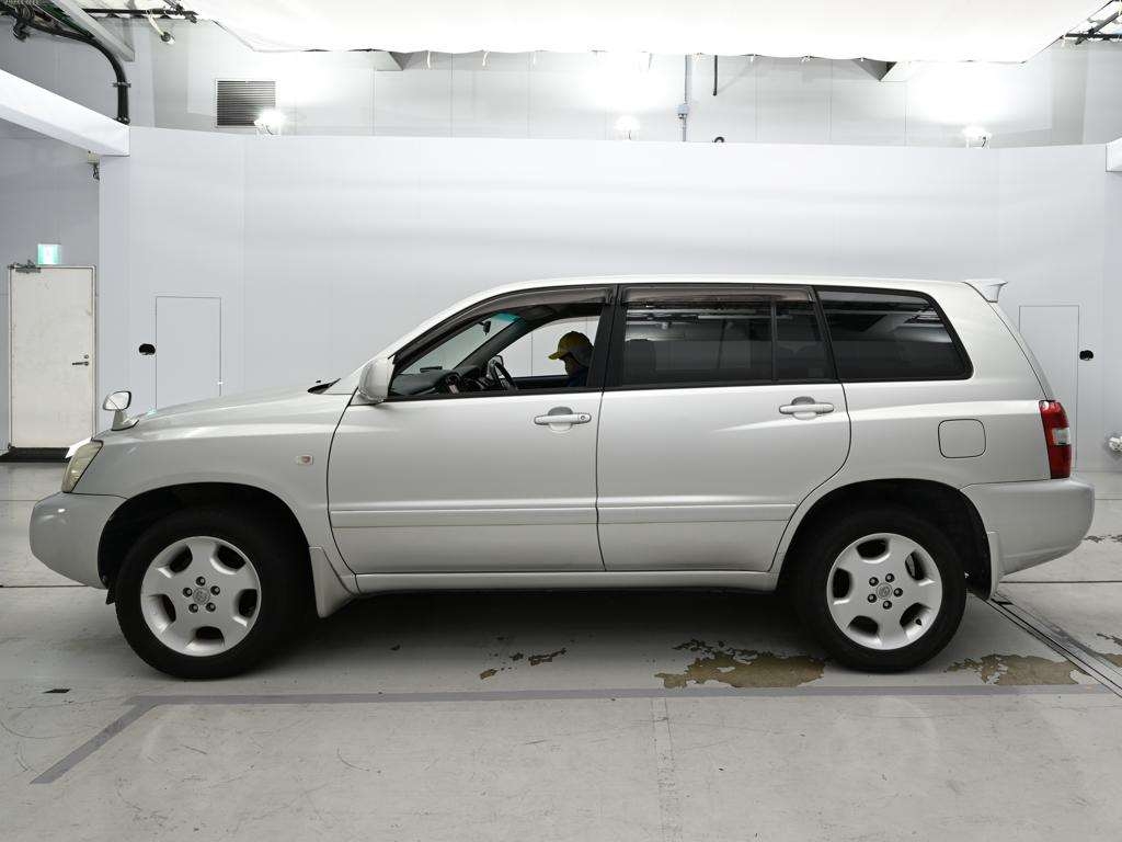 TOYOTA KLUGER V