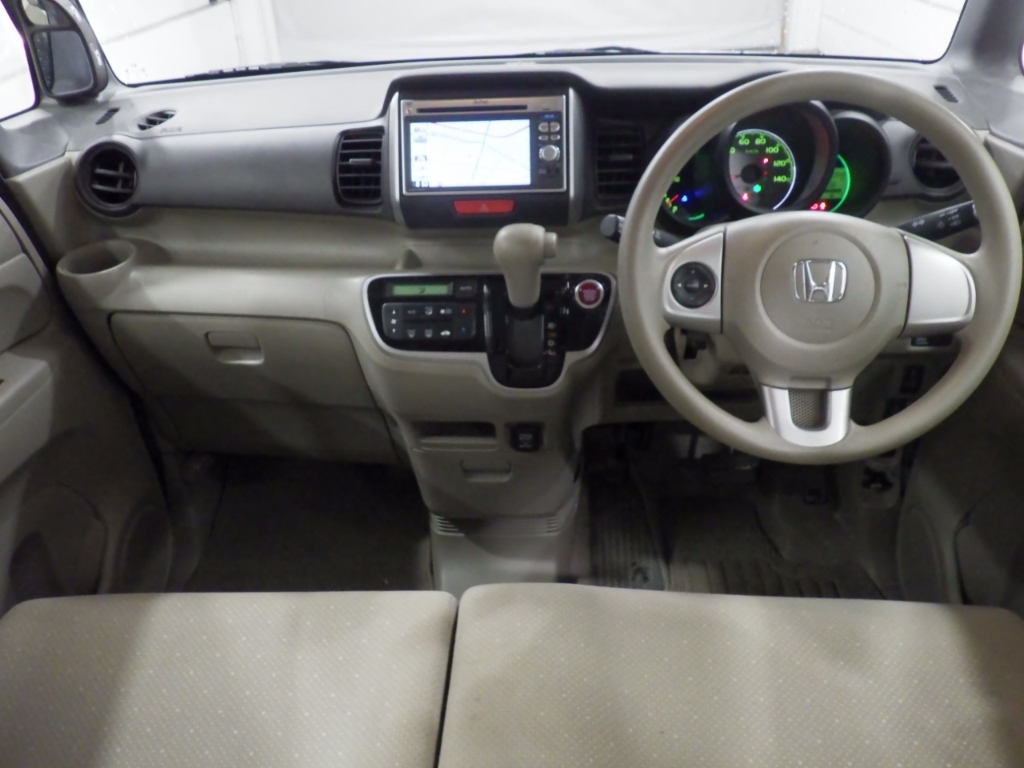 HONDA N-BOX