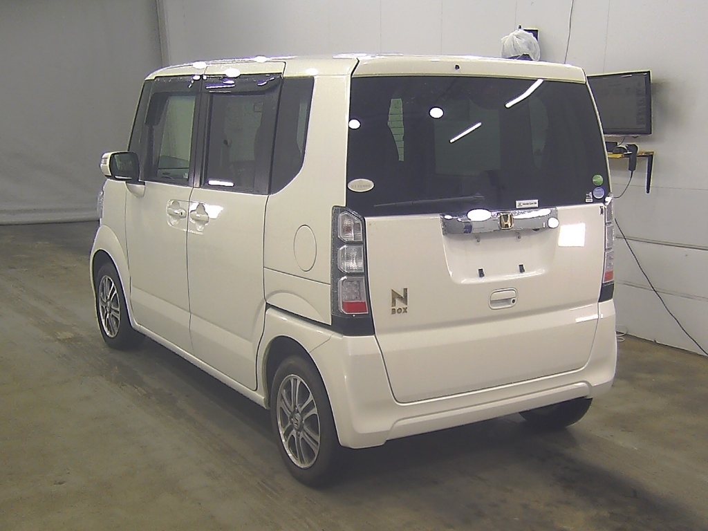 HONDA N-BOX
