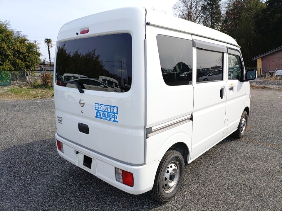 NISSAN NV100 CLIPPER