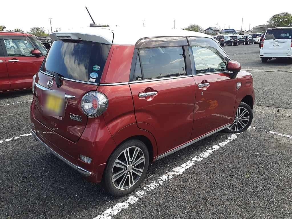 DAIHATSU CAST