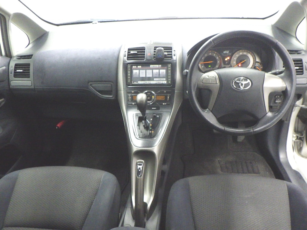 TOYOTA BLADE