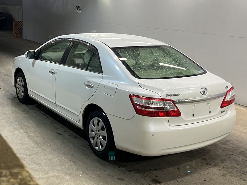 TOYOTA PREMIO