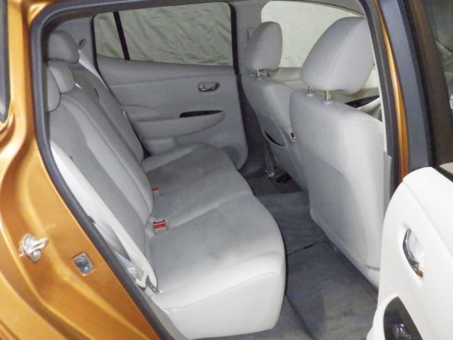 NISSAN LEAF