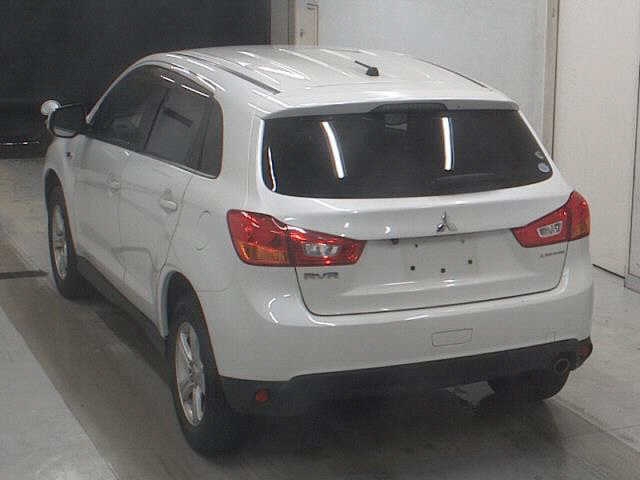 MITSUBISHI RVR