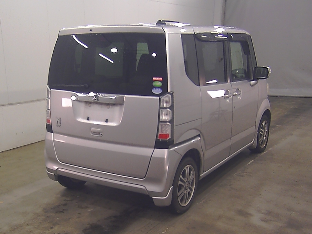 HONDA N-BOX