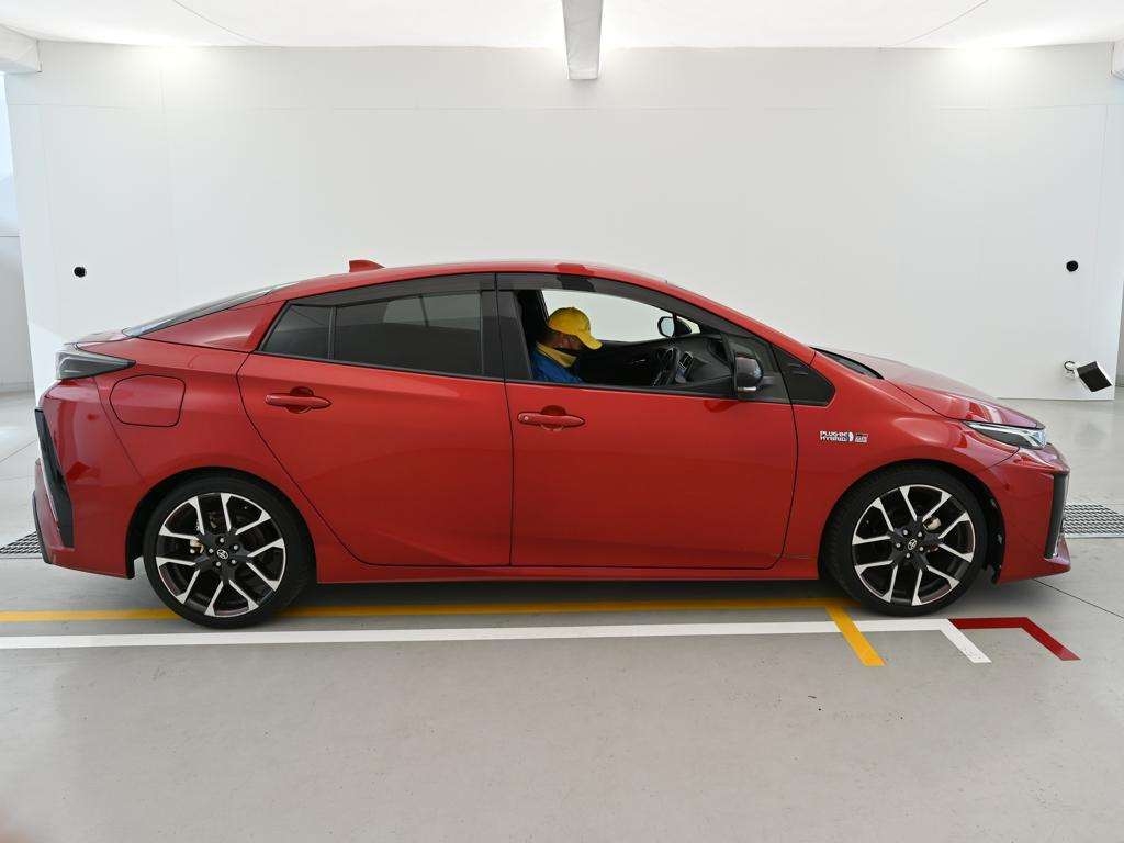 TOYOTA PRIUS PHV