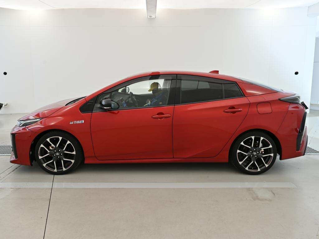 TOYOTA PRIUS PHV