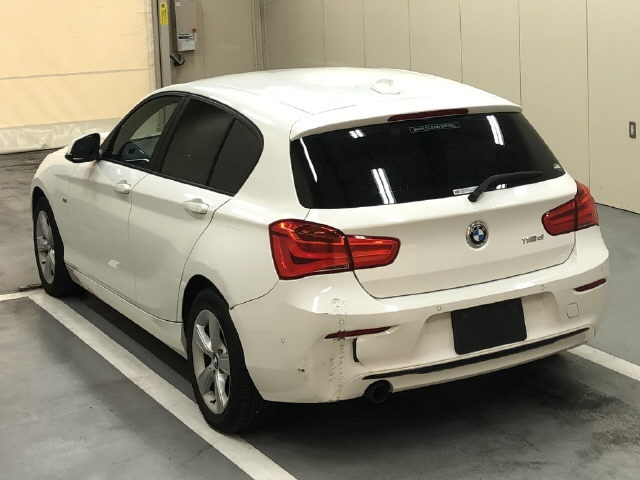 BMW 1-SERIES