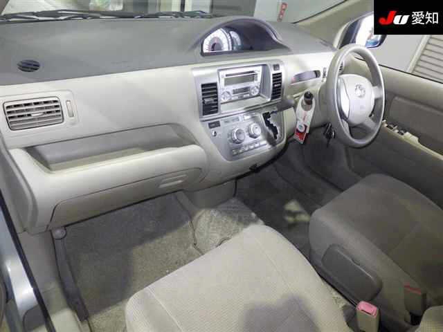 TOYOTA RAUM