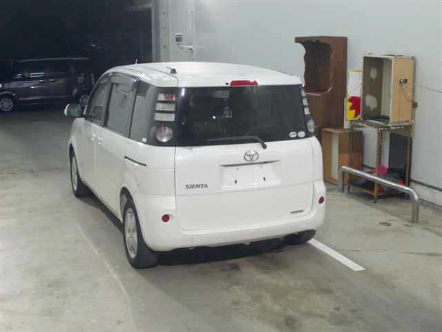 TOYOTA SIENTA