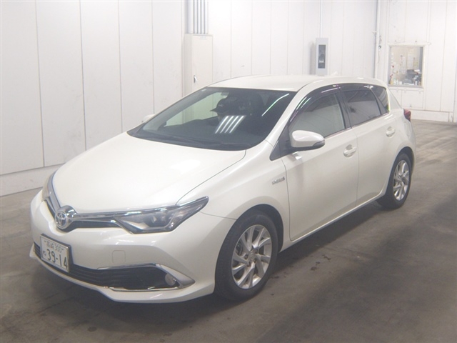 TOYOTA AURIS