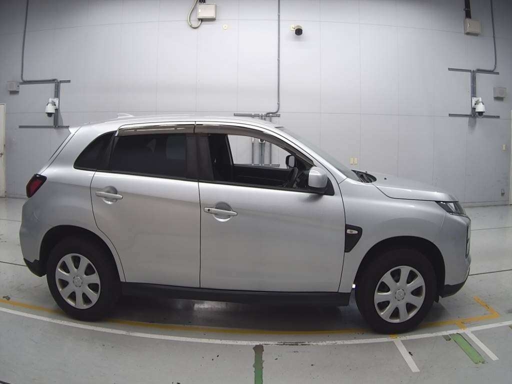 MITSUBISHI RVR