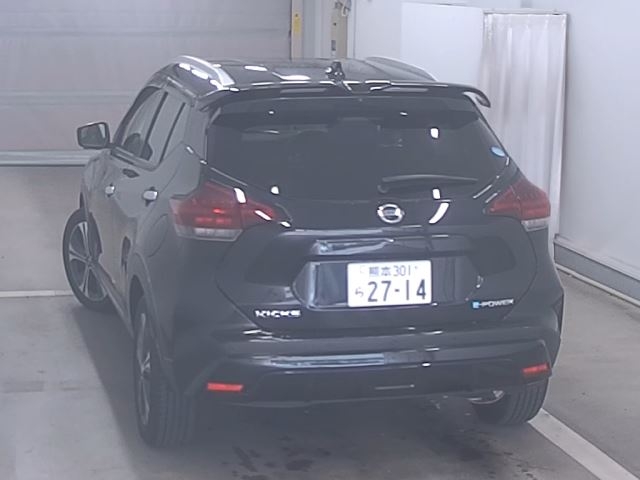 NISSAN KICKS