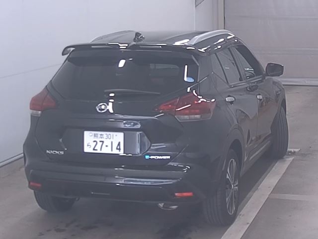 NISSAN KICKS