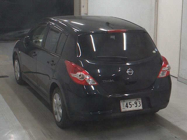 NISSAN TIIDA