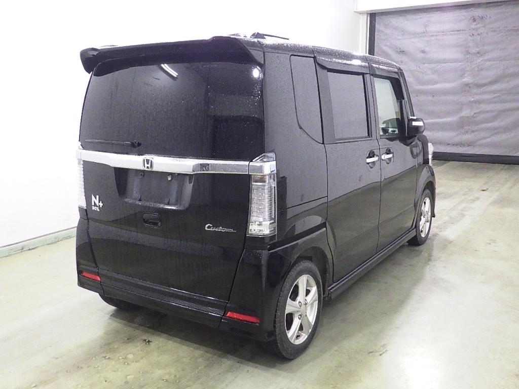 HONDA N-BOX+