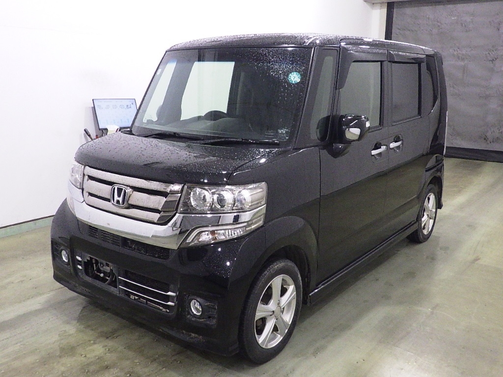 HONDA N-BOX+