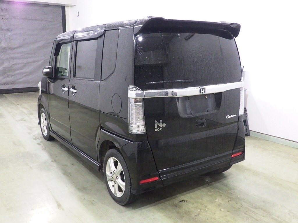 HONDA N-BOX+