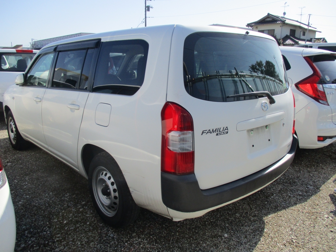 MAZDA FAMILIA