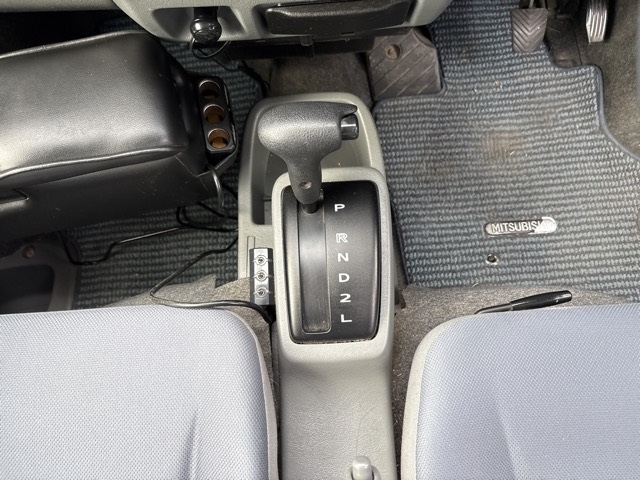 MITSUBISHI MINICAB