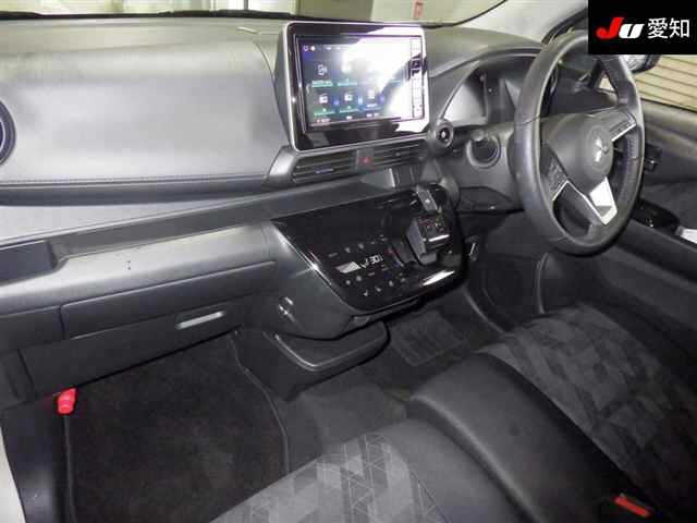 MITSUBISHI EK X EV