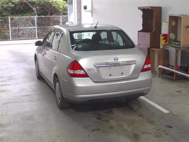 NISSAN TIIDA LATIO