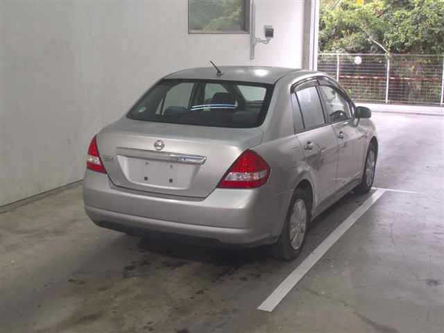 NISSAN TIIDA LATIO