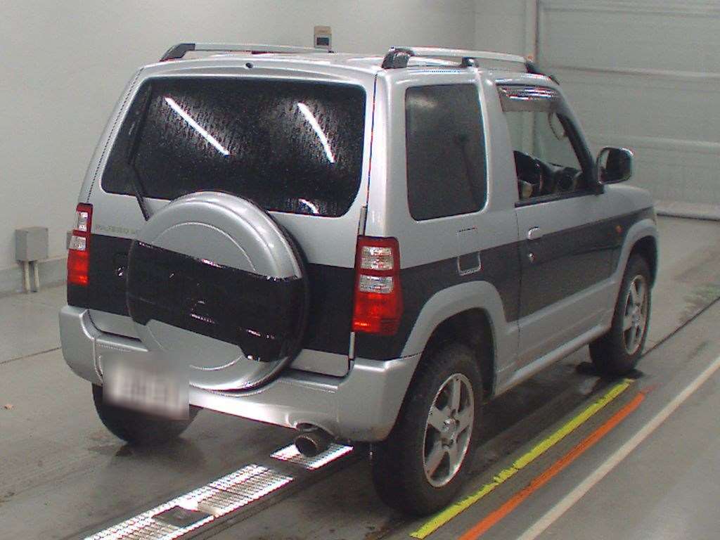 MITSUBISHI PAJERO MINI