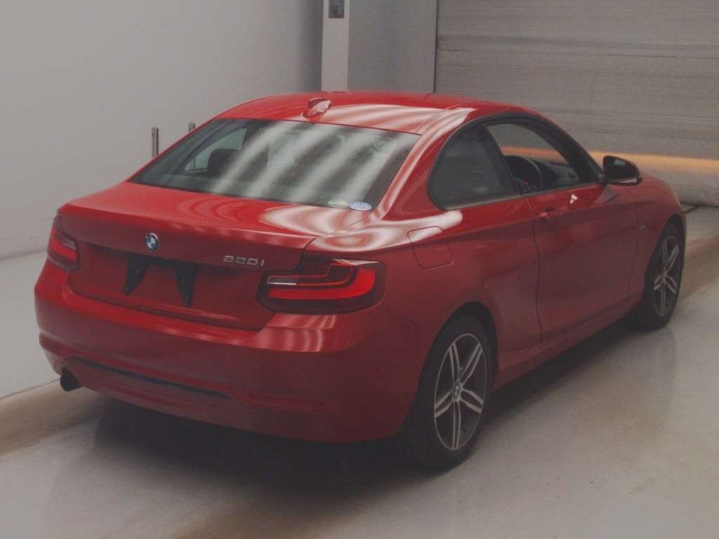 BMW 2-SERIES