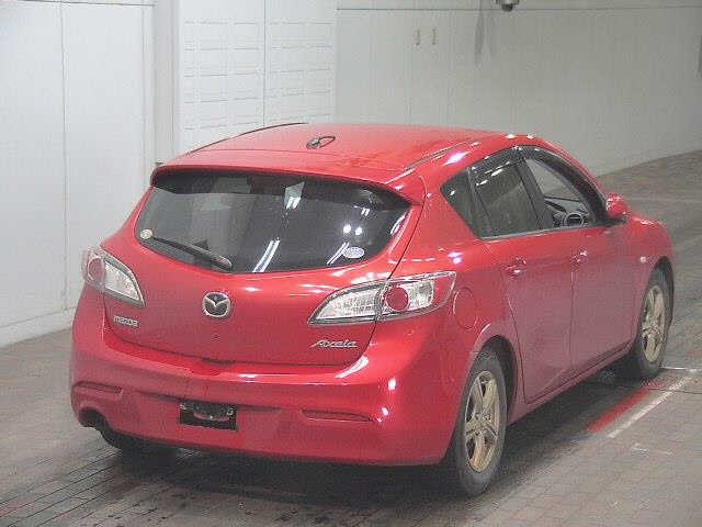 MAZDA AXELA