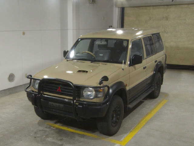 MITSUBISHI PAJERO