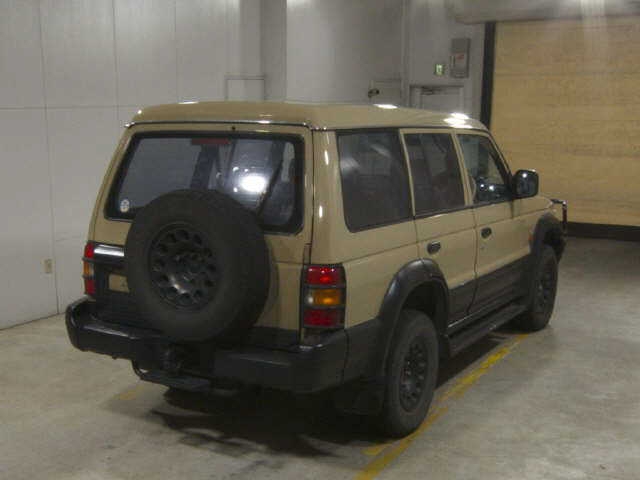 MITSUBISHI PAJERO