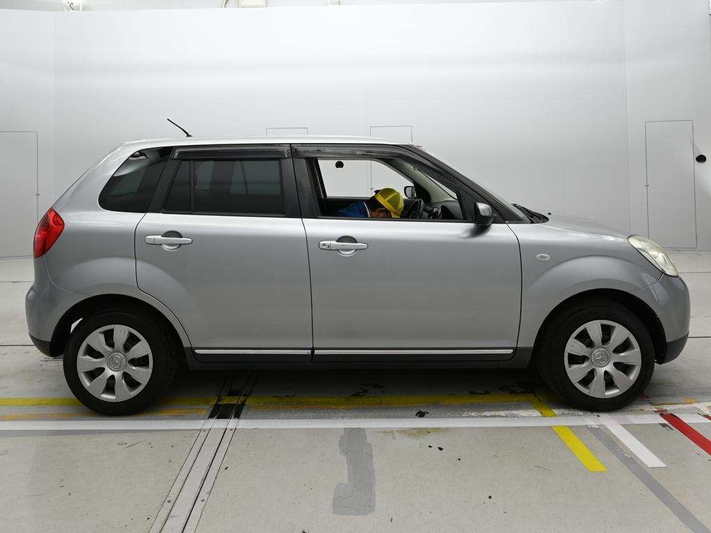 MAZDA VERISA