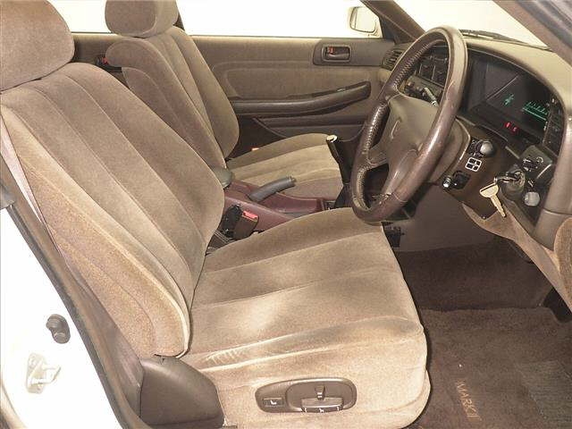 TOYOTA MARK II