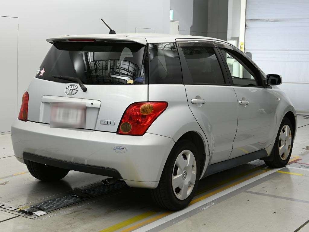 TOYOTA IST