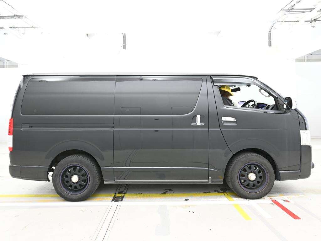 TOYOTA REGIUS ACE