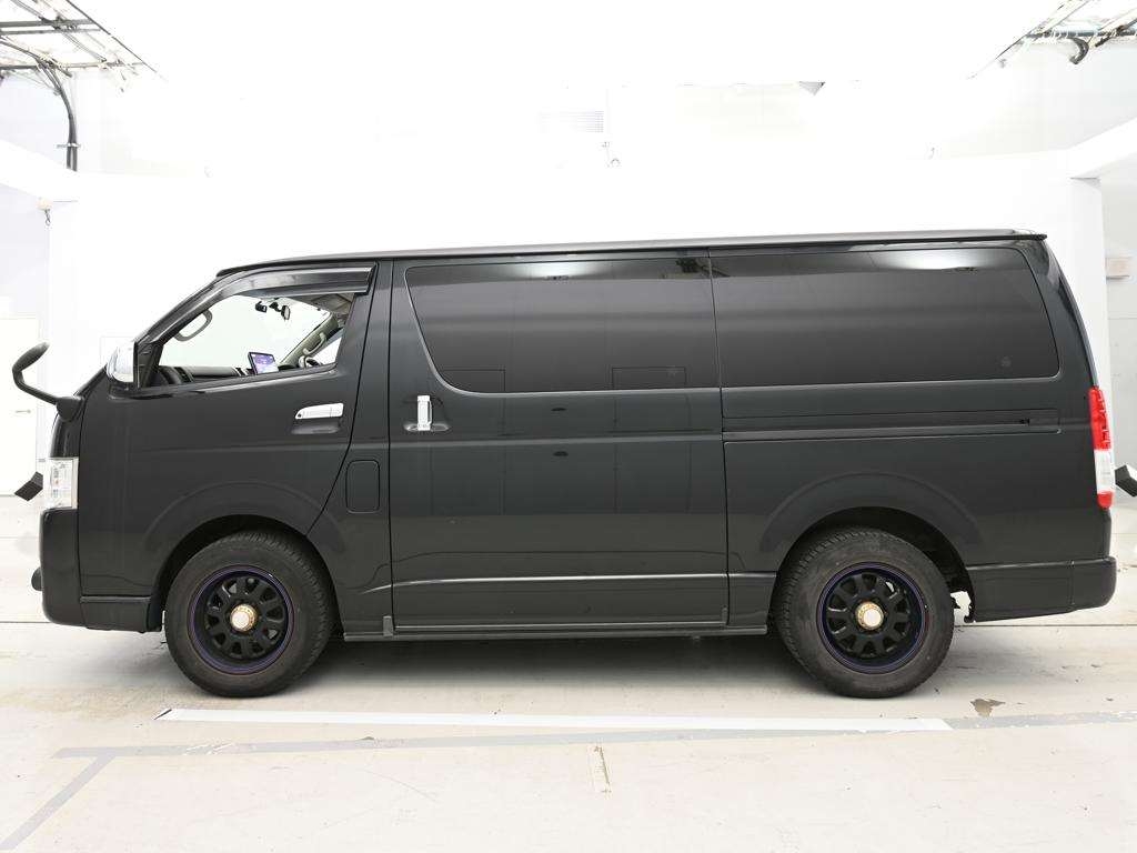 TOYOTA REGIUS ACE