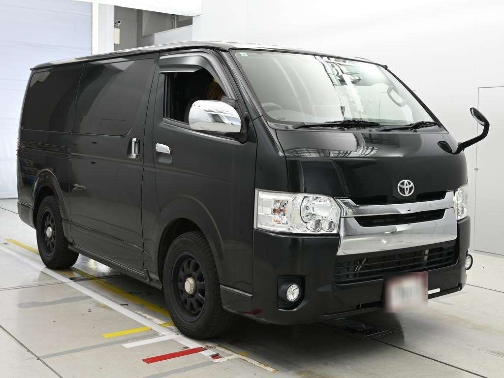 TOYOTA REGIUS ACE