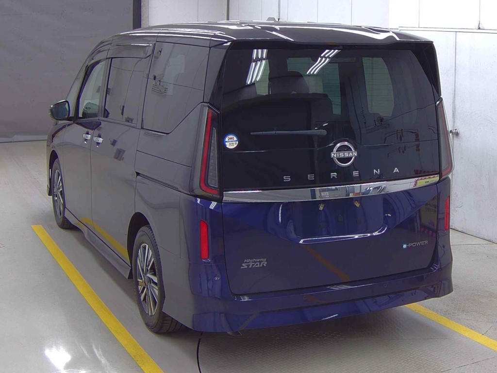 NISSAN SERENA