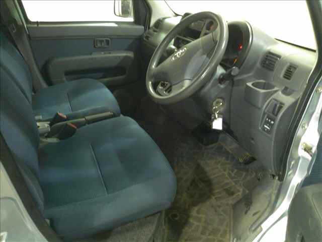 TOYOTA PIXIS VAN
