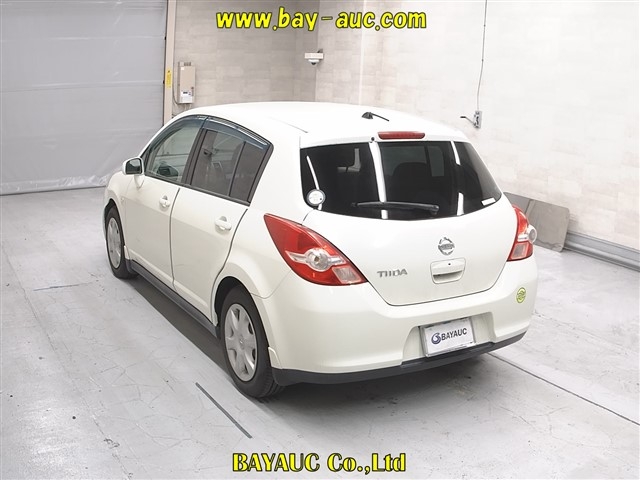 NISSAN TIIDA