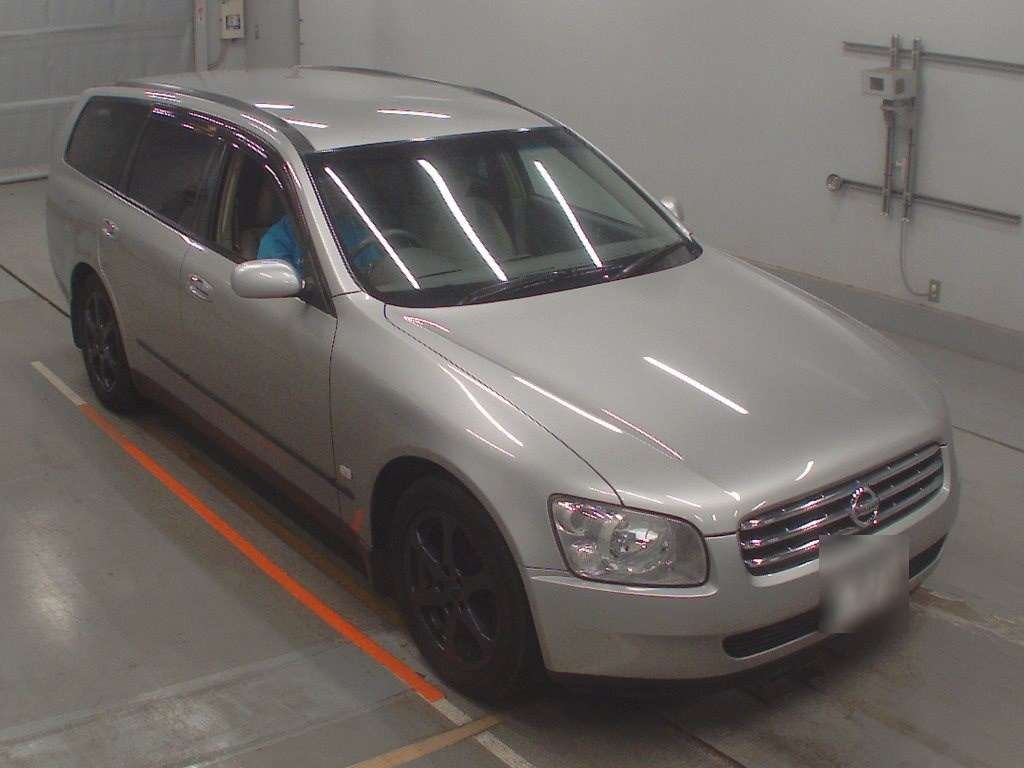 NISSAN STAGEA