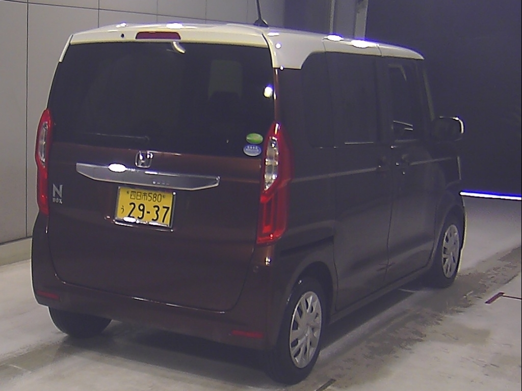 HONDA N-BOX